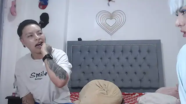 dulce maria x online show from February 11, 10:26 pm