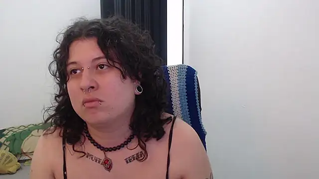 Snapshot of Smoke_trip_Alicia chatting on January 18, 4:00 pm Smoke trip Alicia online show from January 18, 4:00 pm