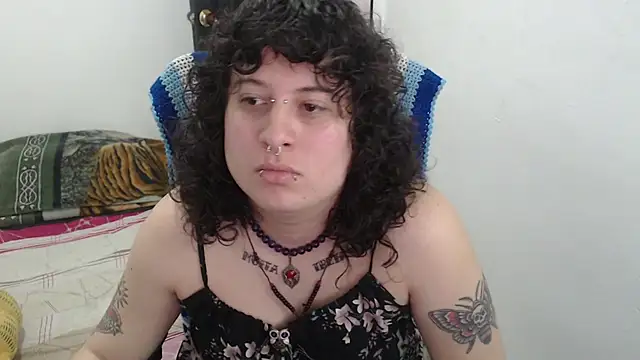 Snapshot of Smoke_trip_Alicia chatting on February 13, 2:02 pm Smoke trip Alicia online show from February 13, 2:02 pm