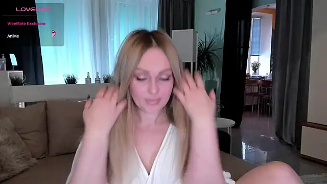 Libby Nora online show from December 19, 10:45 am