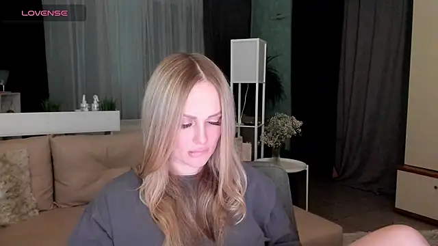 Libby Nora online show from February 8, 3:53 pm