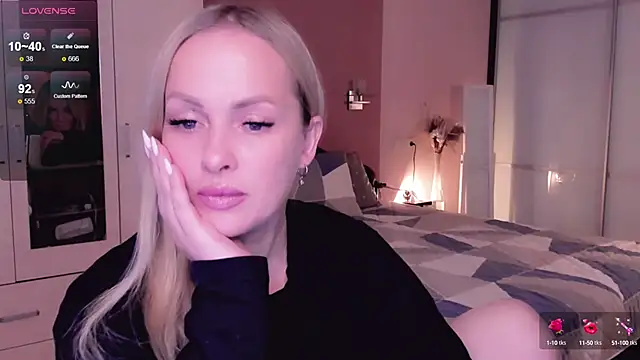 Libby Nora online show from October 15, 9:09 am