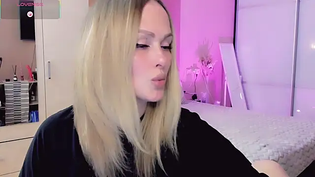 Libby Nora online show from May 9, 11:37 am