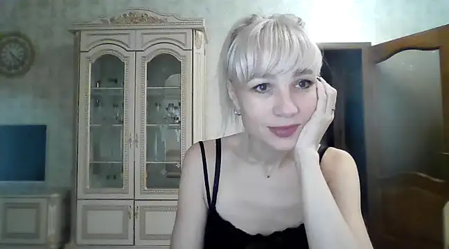Snapshot of BarbaraKim chatting on December 16, 2:27 pm BarbaraKim online show from December 16, 2:27 pm