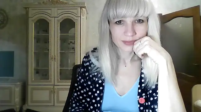 Snapshot of BarbaraKim chatting on December 18, 2:06 pm BarbaraKim online show from December 18, 2:06 pm