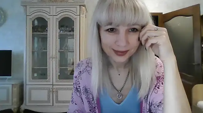 Snapshot of BarbaraKim chatting on January 9, 9:06 am BarbaraKim online show from January 9, 9:06 am