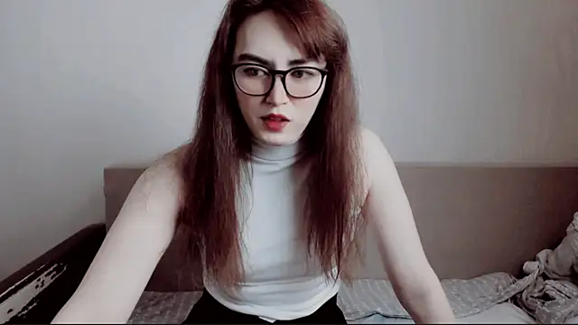 Snapshot of MinniMaksy chatting on October 12, 10:03 am MinniMaksy online show from October 12, 10:03 am