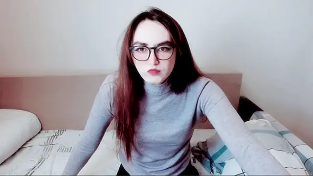 Snapshot of MinniMaksy chatting on February 14, 9:39 am MinniMaksy online show from February 14, 9:39 am