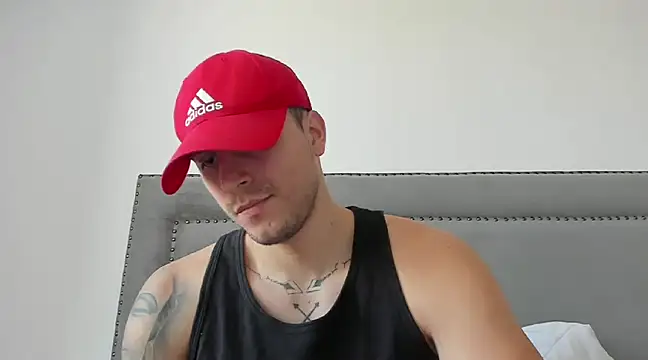 Snapshot of spartacozz chatting on February 7, 7:49 pm spartacozz online show from February 7, 7:49 pm