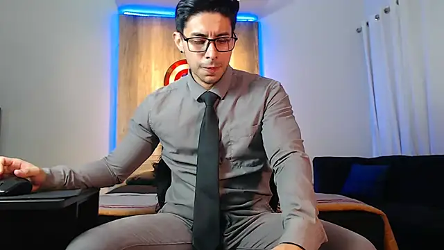 Andrew 4  online show from December 5, 5:37 am