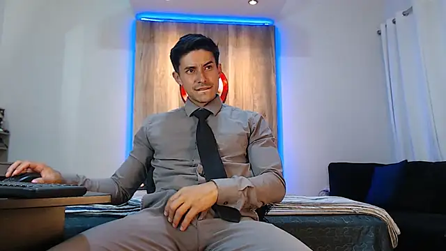 Andrew 4  online show from March 20, 3:13 am