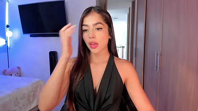 Snapshot of AmyDavis_ chatting on April 27, 8:18 pm AmyDavis online show from April 27, 8:18 pm