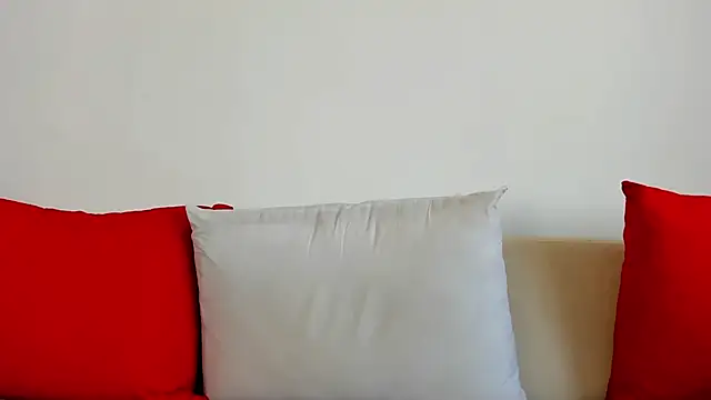 Snapshot of cute_angel95 chatting on February 12, 1:27 pm cute angel95 online show from February 12, 1:27 pm