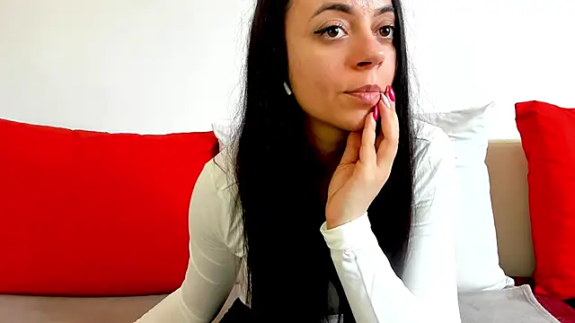 Snapshot of cute_angel95 chatting on March 13, 10:47 am cute angel95 online show from March 13, 10:47 am