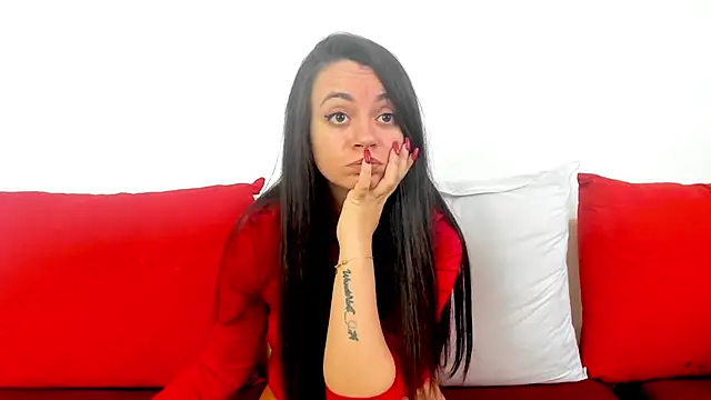 Snapshot of cute_angel95 chatting on November 18, 8:52 am cute angel95 online show from November 18, 8:52 am