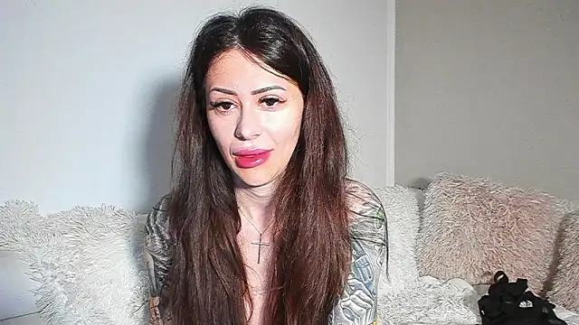 BrianaDiamondXXX online show from July 8, 5:01 am