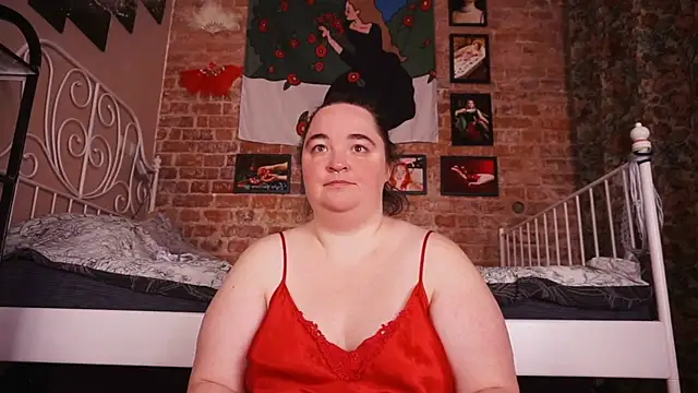 Snapshot of Evelively chatting on November 4, 2:43 am Evelively online show from November 4, 2:43 am