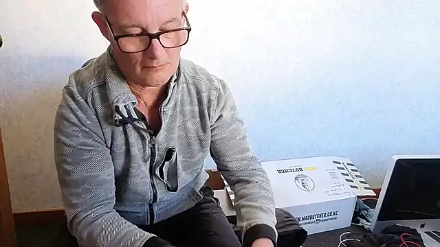 bigballnz online show from October 30, 7:47 pm