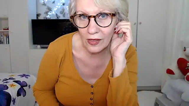 Ghertrude52 online show from March 6, 4:08 am