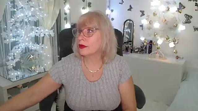 Ghertrude52 online show from December 20, 3:57 am