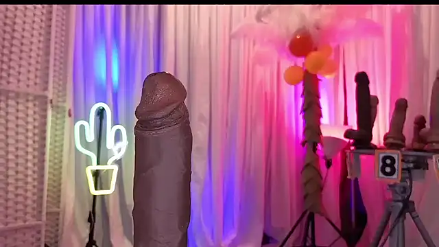 Snapshot of Foglove69 chatting on February 5, 2:00 pm Foglove69 online show from February 5, 2:00 pm