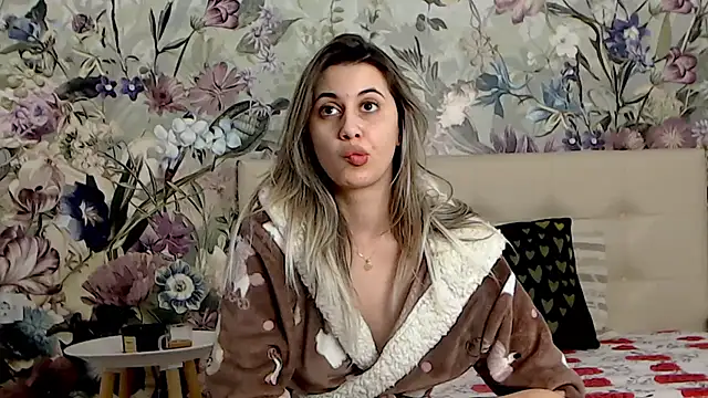 RoseDiamond06 online show from March 19, 7:06 pm