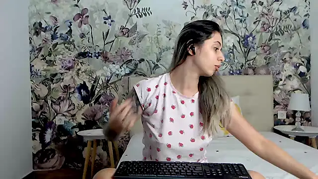 RoseDiamond06 online show from September 26, 8:57 pm