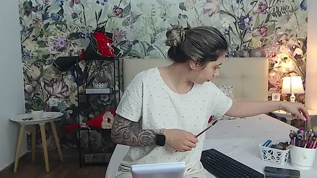 RoseDiamond06 online show from July 10, 2:52 pm