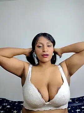 Snapshot of tanya_smitt chatting on February 16, 8:10 am tanya smitt online show from February 16, 8:10 am