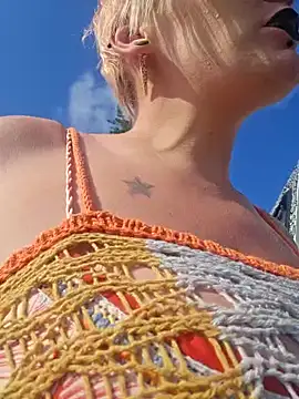 Snapshot of PinkTheHawk chatting on February 8, 8:42 pm PinkTheHawk online show from February 8, 8:42 pm