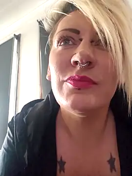 PinkTheHawk online show from February 28, 2:01 am