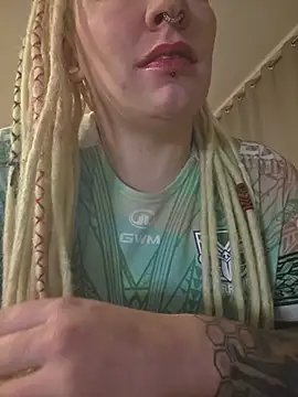 Snapshot of PinkTheHawk chatting on July 10, 9:56 am PinkTheHawk online show from July 10, 9:56 am