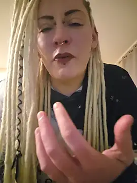 Snapshot of PinkTheHawk chatting on July 31, 9:30 am PinkTheHawk online show from July 31, 9:30 am