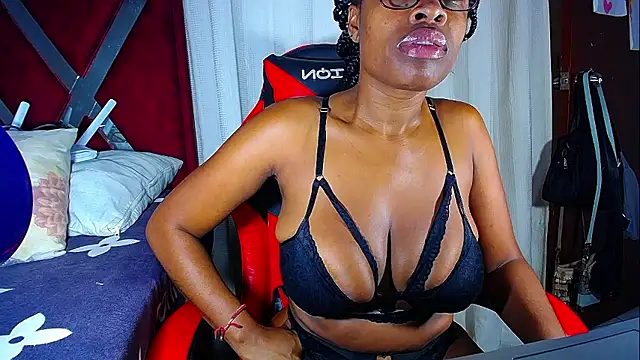 DanisaBrown online show from January 6, 1:59 pm