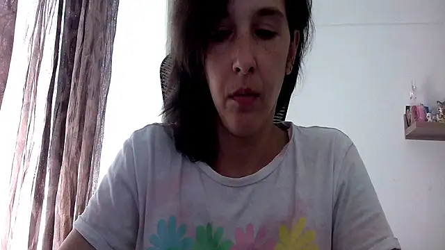 Snapshot of SexxyLety chatting on May 28, 9:39 am SexxyLety online show from May 28, 9:39 am