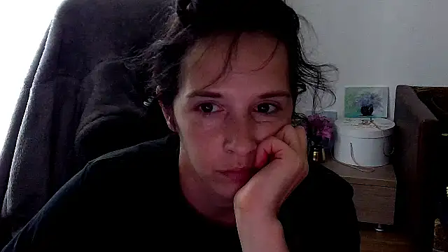 Snapshot of SexxyLety chatting on July 28, 12:01 pm SexxyLety online show from July 28, 12:01 pm