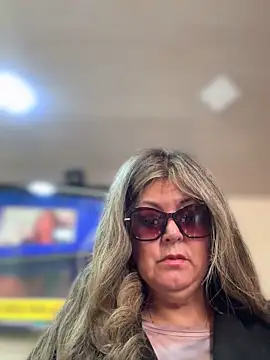 emma tour online show from November 5, 1:33 pm