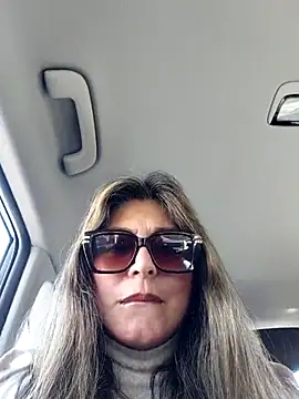 Snapshot of emma_tour chatting on July 16, 2:12 pm emma tour online show from July 16, 2:12 pm