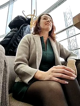 EvaXOAir online show from December 3, 6:43 am