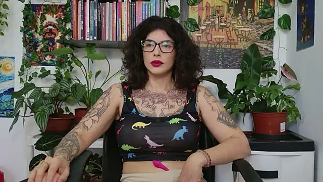 Snapshot of TaliMajesty chatting on May 13, 9:39 am TaliMajesty online show from May 13, 9:39 am