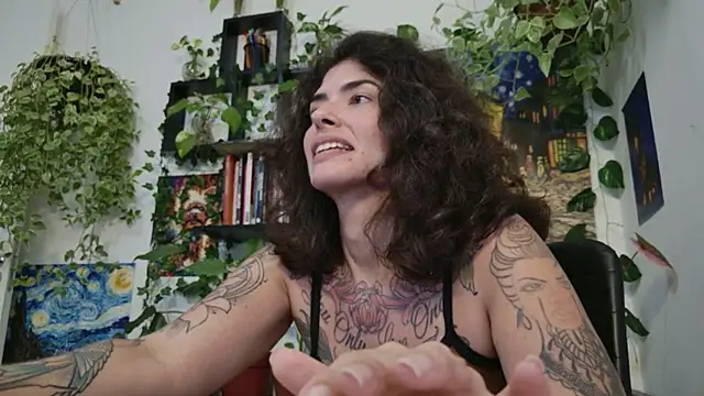 Snapshot of TaliMajesty chatting on May 28, 11:24 pm TaliMajesty online show from May 28, 11:24 pm