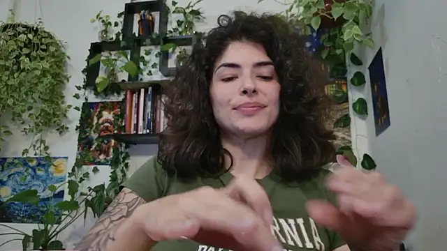 Snapshot of TaliMajesty chatting on June 6, 9:19 pm TaliMajesty online show from June 6, 9:19 pm