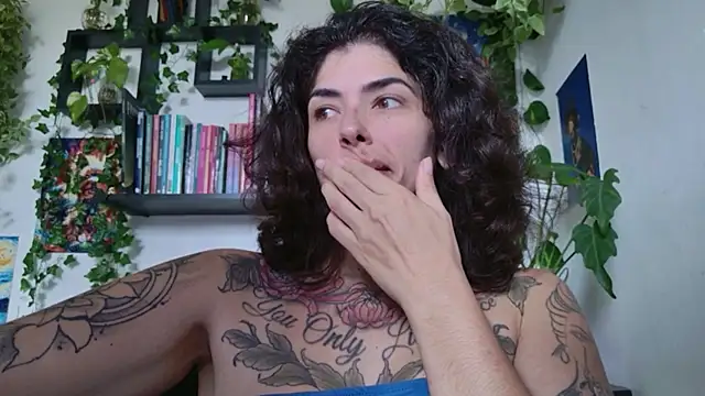 Snapshot of TaliMajesty chatting on June 15, 6:10 pm TaliMajesty online show from June 15, 6:10 pm