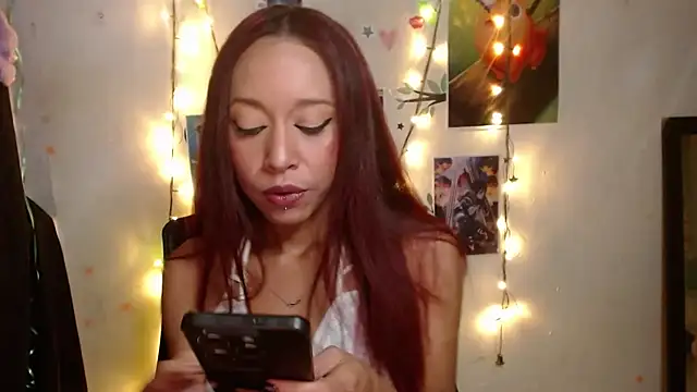 Snapshot of africag chatting on November 2, 10:56 pm africag online show from November 2, 10:56 pm