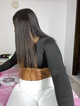 Snapshot of sandylau chatting on June 16, 8:33 pm sandylau online show from June 16, 8:33 pm