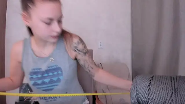 why again me online show from February 6, 4:25 pm