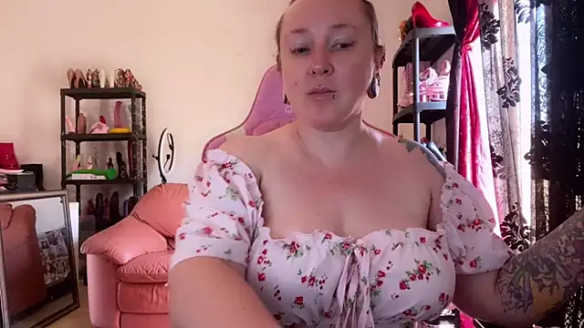 Snapshot of kisicaxx chatting on May 29, 10:24 am kisicaxx online show from May 29, 10:24 am