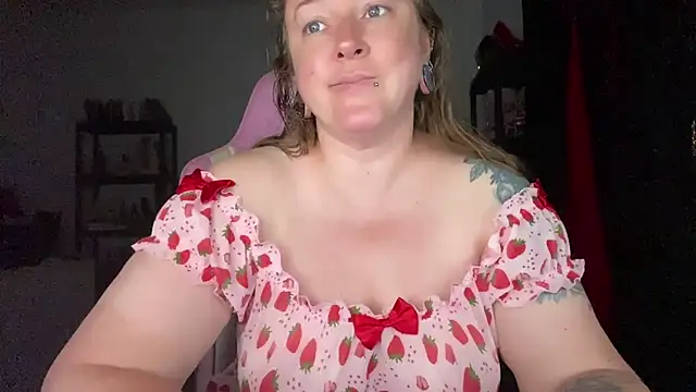kisicaxx online show from July 10, 3:44 am