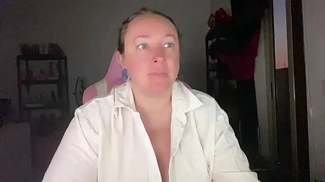 kisicaxx online show from July 17, 3:24 am