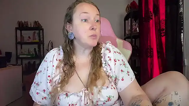 kisicaxx online show from July 19, 10:52 am